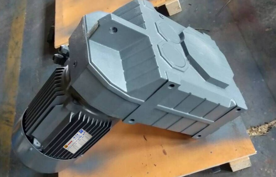 輸送帶減速機，5.5KW減速機,5.5KW齒輪減速電機,60轉(zhuǎn)減速機