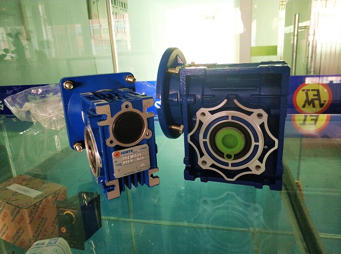 輸送機(jī)減速機(jī)，3KW減速機(jī),齒輪減速電機(jī),NMRV減速機(jī),蝸輪蝸桿減速機(jī)